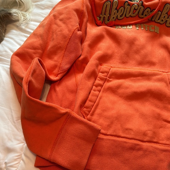 Men’s Abercrombie and Fitch, hooded, orange sweatshirt, size medium - Picture 4 of 4